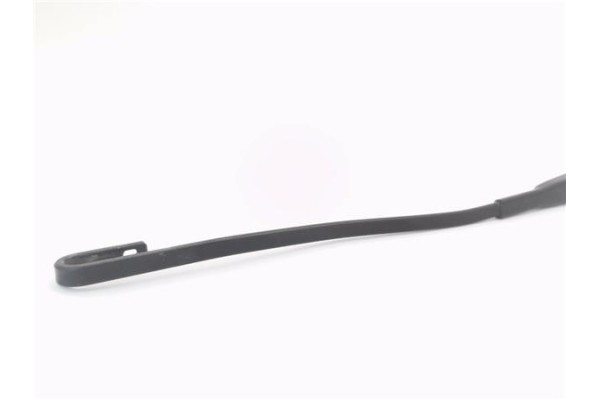 Recambio de brazo limpiaparabrisas delantero derecho para dacia sandero ii 1.2 ambiance referencia OEM IAM 288805100R  