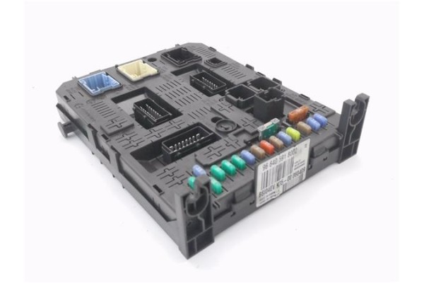 Recambio de bsi para peugeot 308 1.6 confort referencia OEM IAM 9664059180 281201948D 