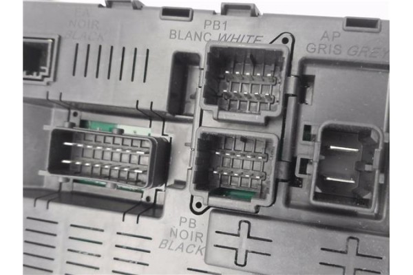 Recambio de bsi para peugeot 308 1.6 confort referencia OEM IAM 9664059180 281201948D 