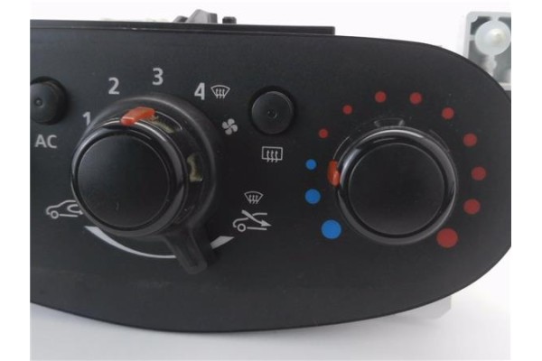 Recambio de mandos calefaccion / a.a. para dacia sandero ii 1.2 ambiance referencia OEM IAM 5P3741700  