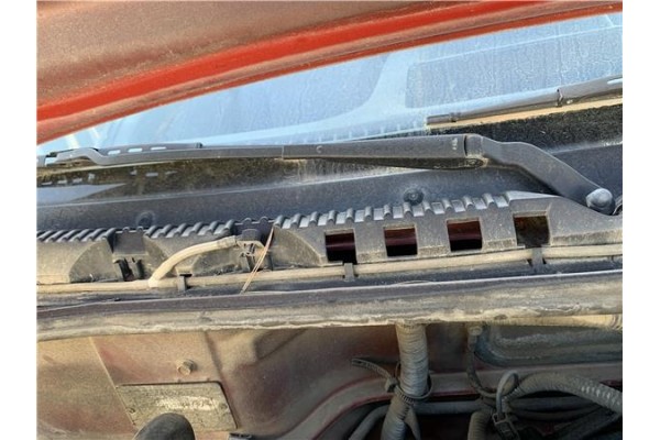 Recambio de brazo limpiaparabrisas delantero derecho para suzuki vitara (se/sf/et) 1.6 i 16v (et, ta02) referencia OEM IAM 38310