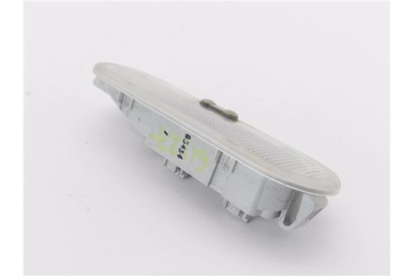 Recambio de luz interior techo para dacia sandero ii 1.2 ambiance referencia OEM IAM 8200074362  