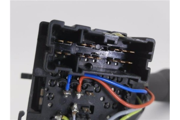 Recambio de mando intermitencia para dacia sandero ii 1.2 ambiance referencia OEM IAM E10645380  