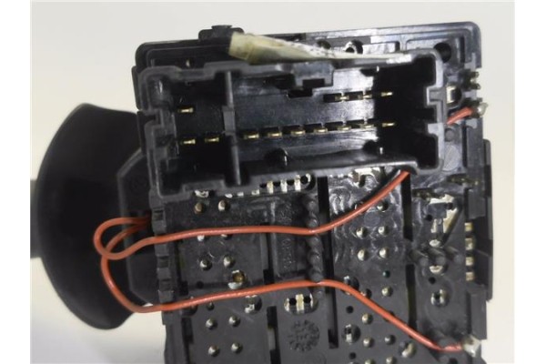 Recambio de mando limpiaparabrisas para dacia sandero ii 1.2 ambiance referencia OEM IAM E10670224  