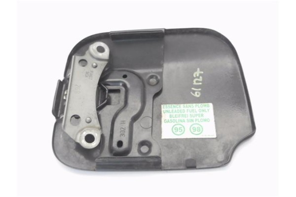 Recambio de tapa exterior combustible para dacia sandero ii 1.2 ambiance referencia OEM IAM 8200389403  
