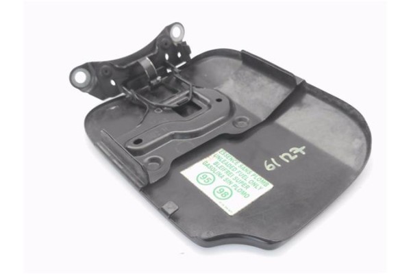 Recambio de tapa exterior combustible para dacia sandero ii 1.2 ambiance referencia OEM IAM 8200389403  