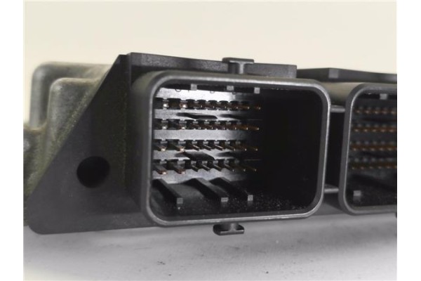 Recambio de centralita para peugeot 308 1.6 confort referencia OEM IAM 9664843780 281013872 