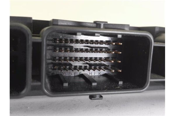 Recambio de centralita para peugeot 308 1.6 confort referencia OEM IAM 9664843780 281013872 