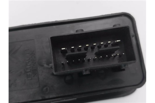 Recambio de mando elevalunas delantero izquierdo para peugeot 308 1.6 confort referencia OEM IAM 96644917XT  