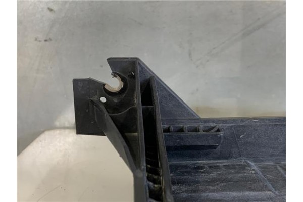 Recambio de soporte bateria para volkswagen golf vii berlina (bq1/be2) 1.6 sport referencia OEM IAM 5Q0915321K  