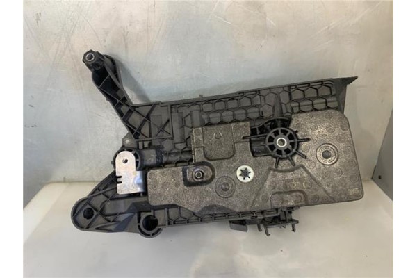 Recambio de soporte bateria para volkswagen golf vii berlina (bq1/be2) 1.6 sport referencia OEM IAM 5Q0915321K  
