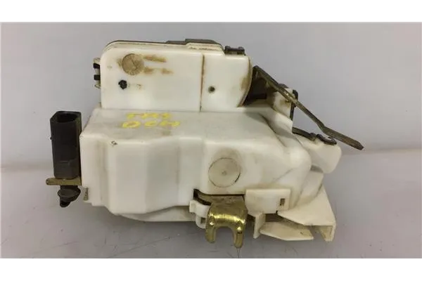Recambio de cierre electromagnetico trasero derecho para seat cordoba fastback (6k2) 1.6 referencia OEM IAM 6K4839016G  
