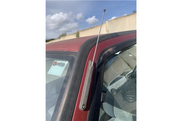 Recambio de antena electrica para suzuki vitara (se/sf/et) 1.6 i 16v (et, ta02) referencia OEM IAM 3925085C00  