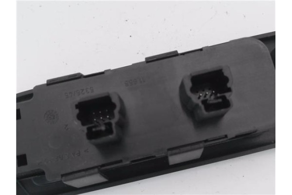 Recambio de mando elevalunas delantero izquierdo para peugeot 307 (s1) 1.6 xt referencia OEM IAM 96531124XT  