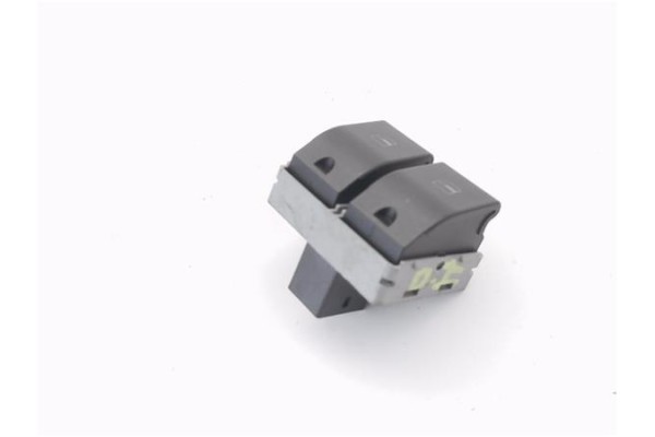 Recambio de mando elevalunas delantero izquierdo para volkswagen polo iv (9n1) 1.4 tdi referencia OEM IAM 170147  