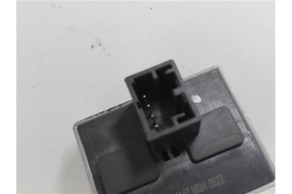 Recambio de mando elevalunas delantero izquierdo para volkswagen polo iv (9n1) 1.4 tdi referencia OEM IAM 170147  