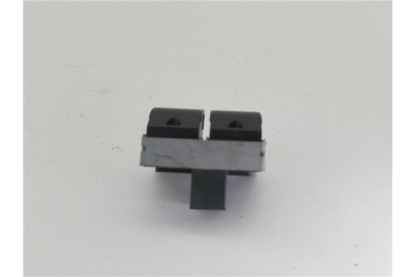 Recambio de mando elevalunas delantero izquierdo para volkswagen polo iv (9n1) 1.4 tdi referencia OEM IAM 170147  
