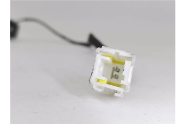 Recambio de cerradura porton para renault clio ii fase ii (b/cb0) 1.2 privilege referencia OEM IAM 7700308997  