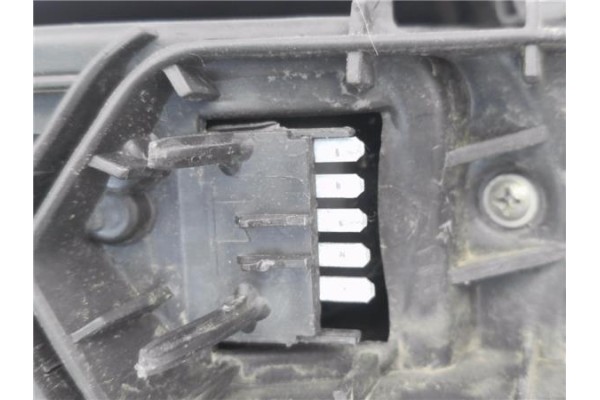 Recambio de piloto trasero derecho para opel corsa c 1.3 cdti referencia OEM IAM 89307501  