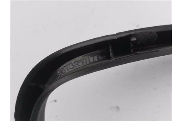 Recambio de embellecedor cuadro instrumentos para peugeot 208 1.2 access referencia OEM IAM 9673859177  