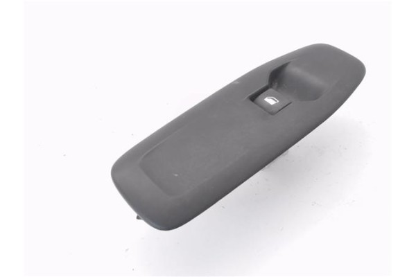 Recambio de mando elevalunas delantero derecho para peugeot 208 1.2 access referencia OEM IAM 96751118ZD  