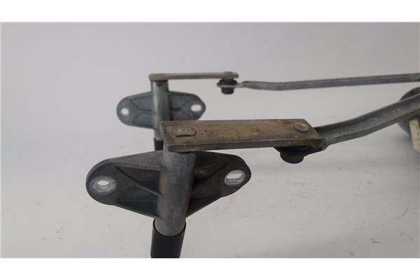 Recambio de motor limpiaparabrisas delantero para peugeot 205 ii (20a/c) 1.1 referencia OEM IAM 640562  