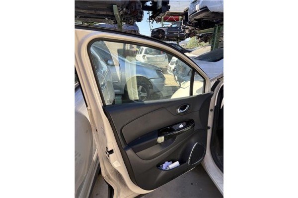 Recambio de puerta delantero izquierda para renault captur i 1.2 intens referencia OEM IAM   
