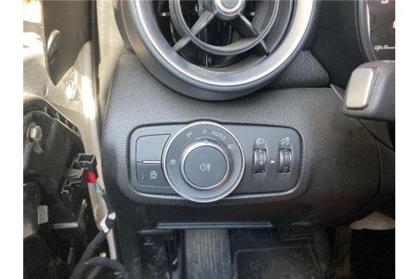 Recambio de mando de luces para alfa romeo giulia (952) 2.2 super referencia OEM IAM 1561323200 6000629459 