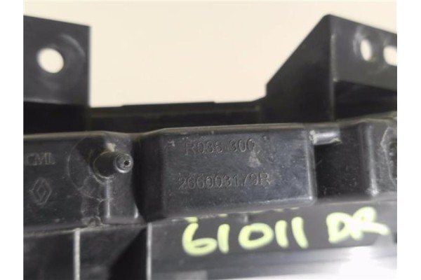 Recambio de piloto led defensa delantero derecho para renault grand scénic iii (jz0/1_) 1.5 dci referencia OEM IAM 266003179R  