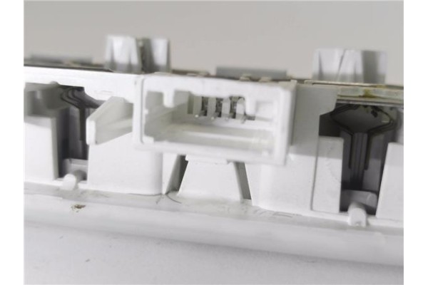 Recambio de luz delantero central techo para renault grand scénic iii (jz0/1_) 1.5 dci referencia OEM IAM 264300008R  