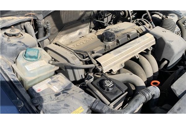 Recambio de centralita para volvo v70 familiar 2.5 referencia OEM IAM 8601478  