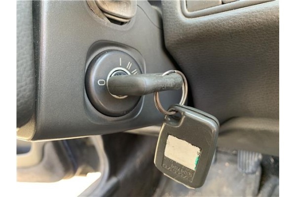 Recambio de clausor para volvo v70 familiar 2.5 referencia OEM IAM 9447804  