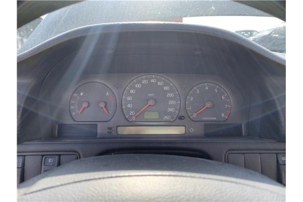 Recambio de cuadro completo para volvo v70 familiar 2.5 referencia OEM IAM 9168144  