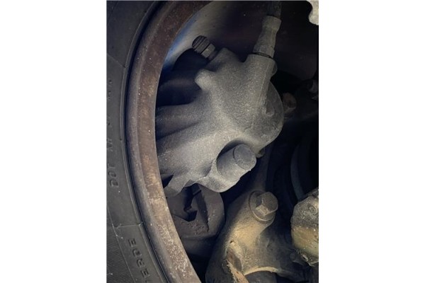 Recambio de pinza freno delantero derecha para volvo v70 familiar 2.5 referencia OEM IAM 8602457  