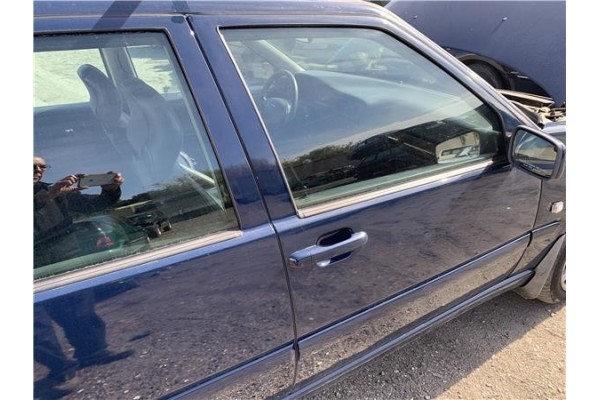 Recambio de puerta delantero derecha para volvo v70 familiar 2.5 referencia OEM IAM 9152414  