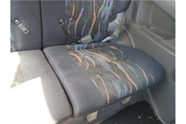 Recambio de asientos traseros para nissan terrano ii (r20) 2.4 i 12v 4wd referencia OEM IAM   