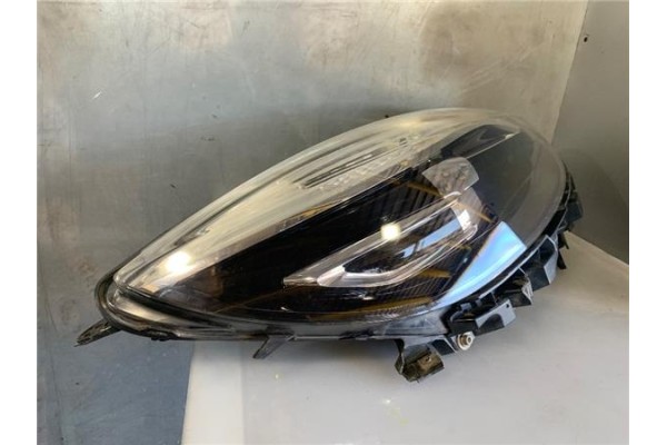 Recambio de faro delantero dcho para renault grand scénic iii (jz0/1_) 1.5 dci referencia OEM IAM 260106928R 89906002 