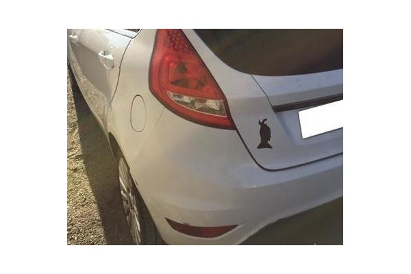 Recambio de tapa exterior combustible para ford fiesta vi 1.4 referencia OEM IAM   