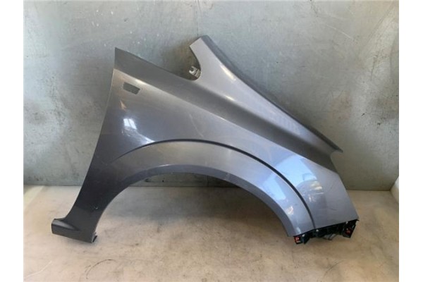 Recambio de aleta delantero derecha para opel zafira 1.9 cdti referencia OEM IAM 93184412 6102356 