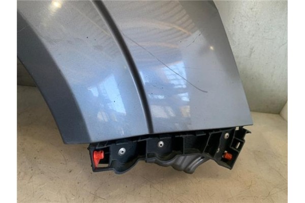 Recambio de aleta delantero derecha para opel zafira 1.9 cdti referencia OEM IAM 93184412 6102356 