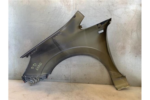 Recambio de aleta delantero derecha para opel zafira 1.9 cdti referencia OEM IAM 93184412 6102356 