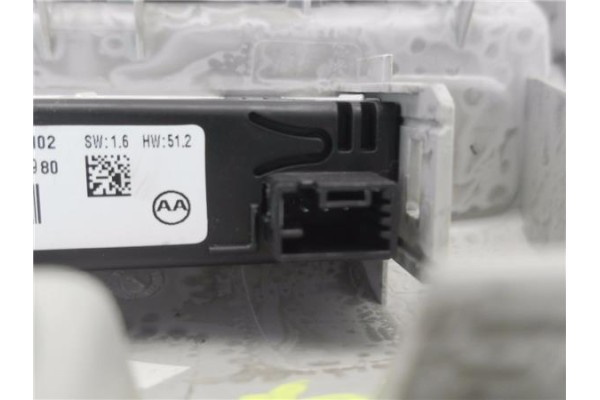 Recambio de luz delantero central techo para citroen c3 1.2 feel referencia OEM IAM 9818840980  