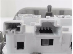 Recambio de luz delantero central techo para citroen c3 1.2 feel referencia OEM IAM 9818840980  