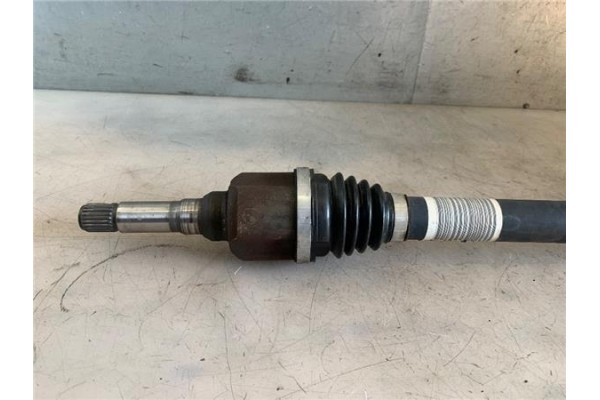 Recambio de palier delantero derecho para citroen c3 1.2 feel referencia OEM IAM 9677476680  
