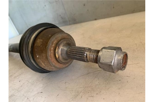 Recambio de palier delantero derecho para citroen c3 1.2 feel referencia OEM IAM 9677476680  