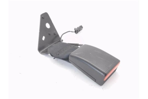 Recambio de anclaje cinturon trasero izquierdo para citroen c3 1.2 feel referencia OEM IAM 6190405B  