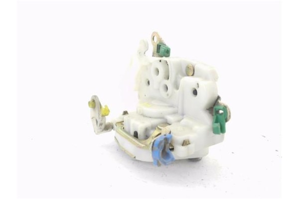 Recambio de cierre electromagnetico delantero izquierdo para nissan cabstar casbtar e referencia OEM IAM 80503AA20E  