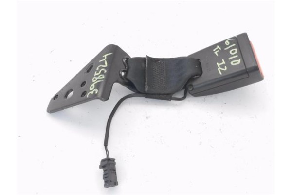 Recambio de anclaje cinturon trasero izquierdo para citroen c3 1.2 feel referencia OEM IAM 6190405B  
