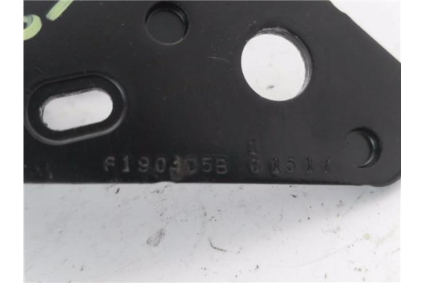 Recambio de anclaje cinturon trasero izquierdo para citroen c3 1.2 feel referencia OEM IAM 6190405B  