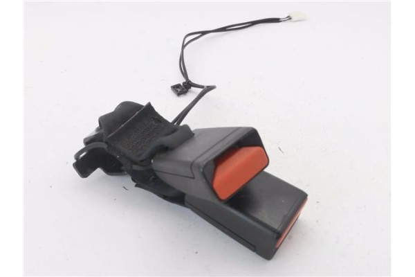 Recambio de anclaje cinturon trasero derecho para citroen c3 1.2 feel referencia OEM IAM 6188682  